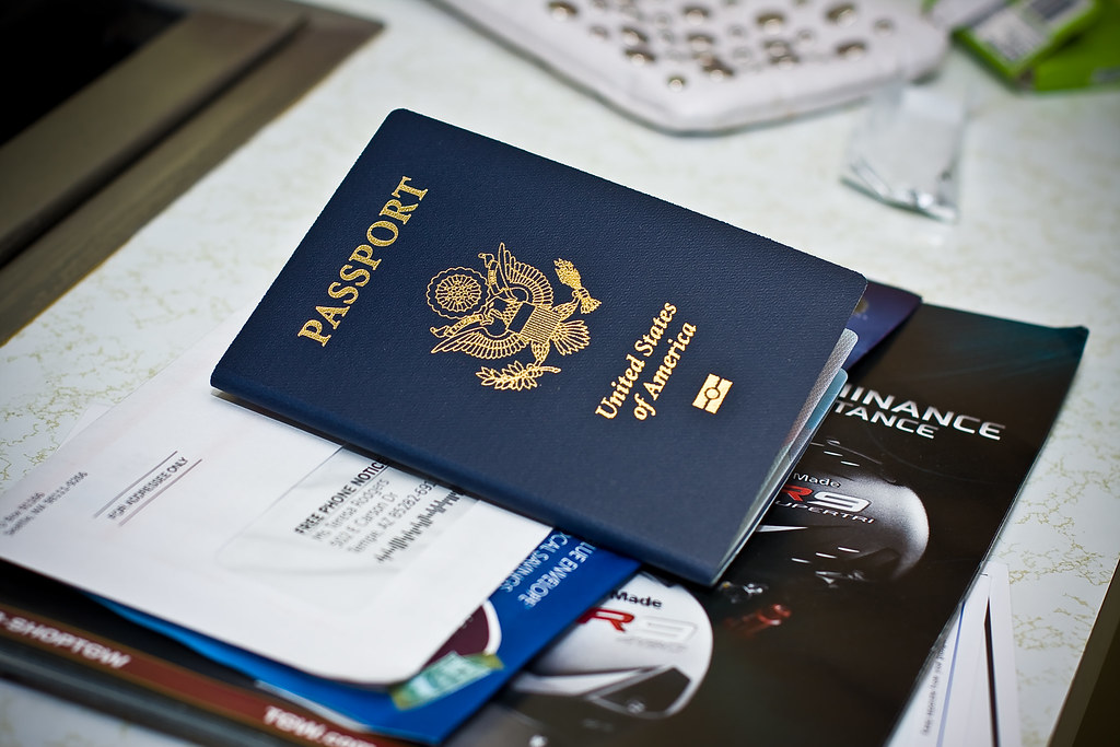 Passaporte e documentos para viagem internacional