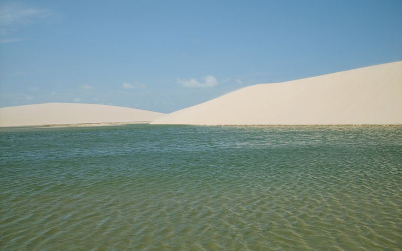 Lagoa e dunas em Jijoca de Jericoacoara