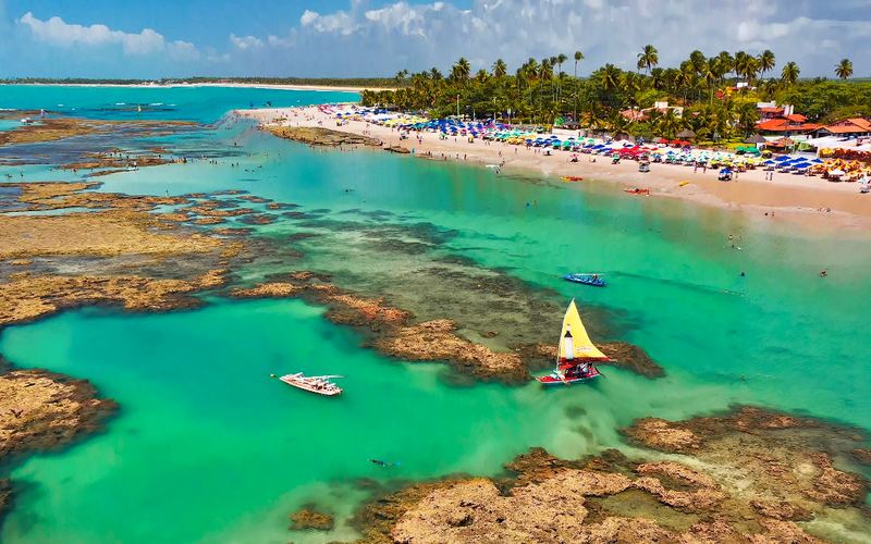 Piscinas naturais e jangadas em Porto de Galinhas